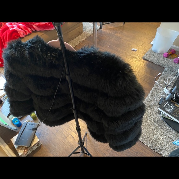 Black faux fur coat - Picture 3 of 4